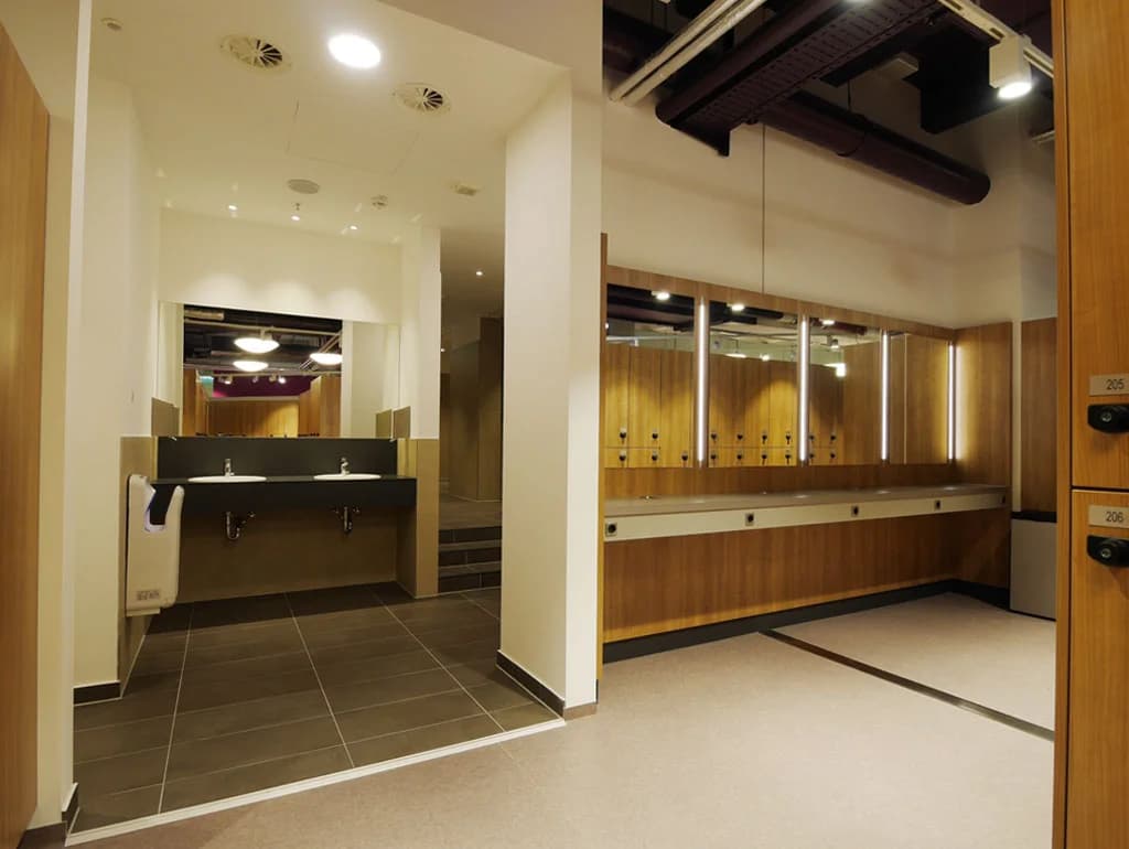 Strength training equipment